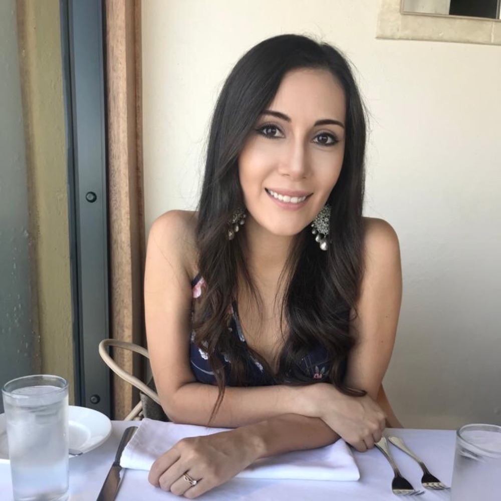 Meet your Posher, Mónica